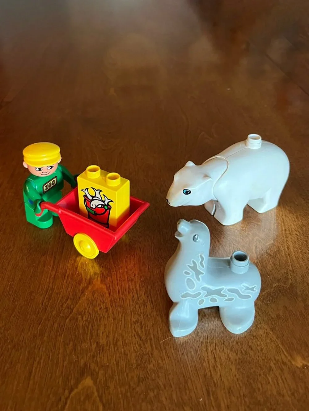 Duplo vintage zookeeper and arctic animals